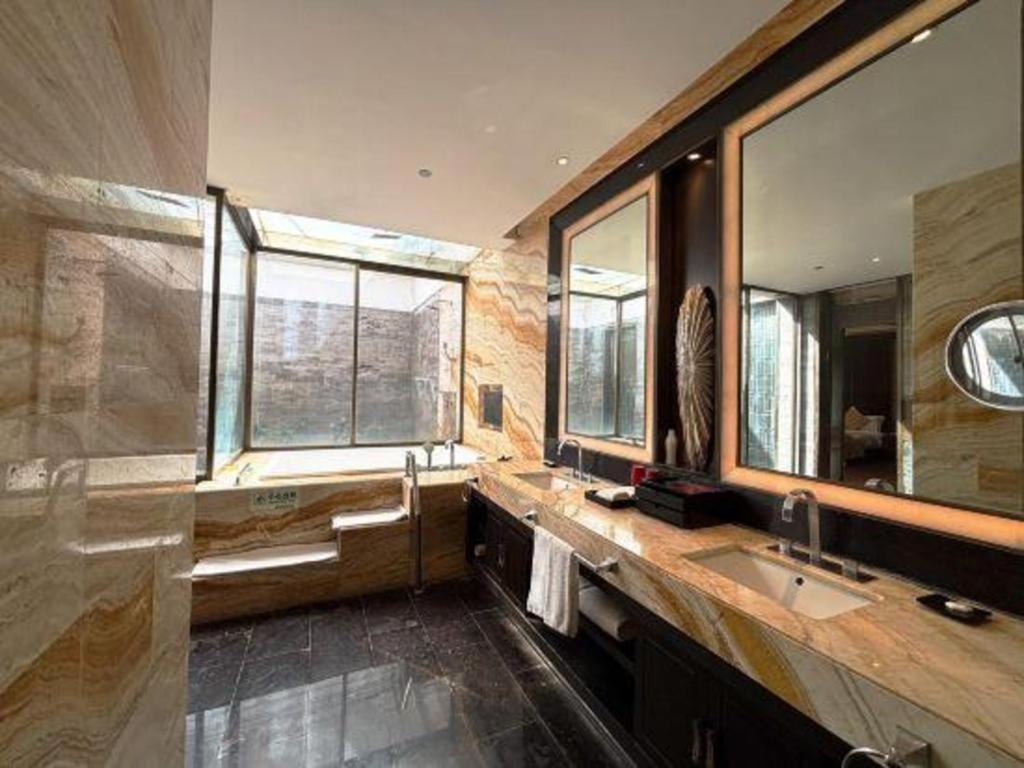 Eadry Royal Garden Hotel Haikou Haikou  Exterior foto