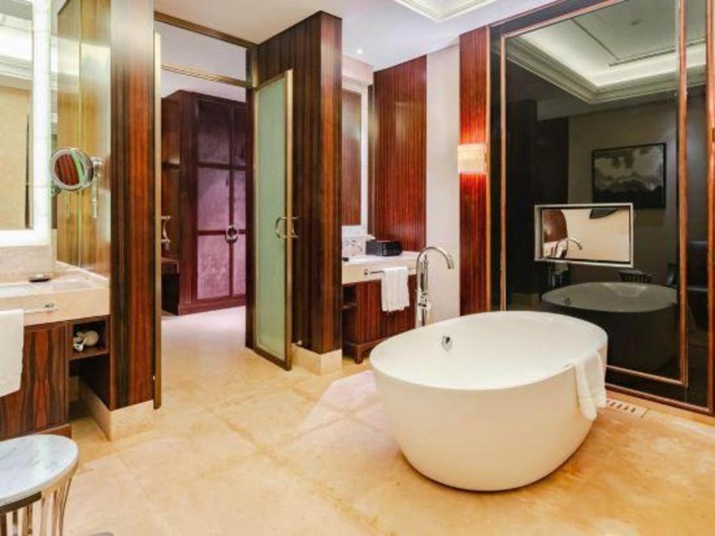 Eadry Royal Garden Hotel Haikou Haikou  Exterior foto